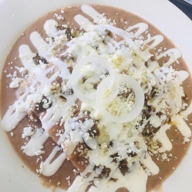 Combos Chilaquiles Sencillos + Enfrijoladas Pollo