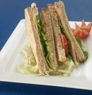 Sándwich de Ensalada de Atún o Ensalada de Pollo