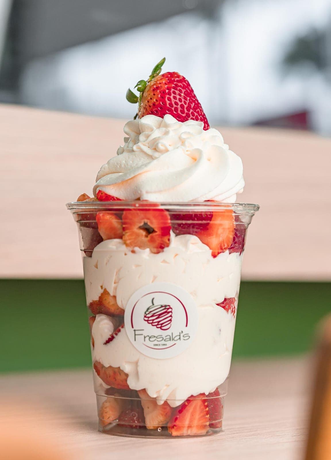 1 Fresas Con Crema 12 Onz