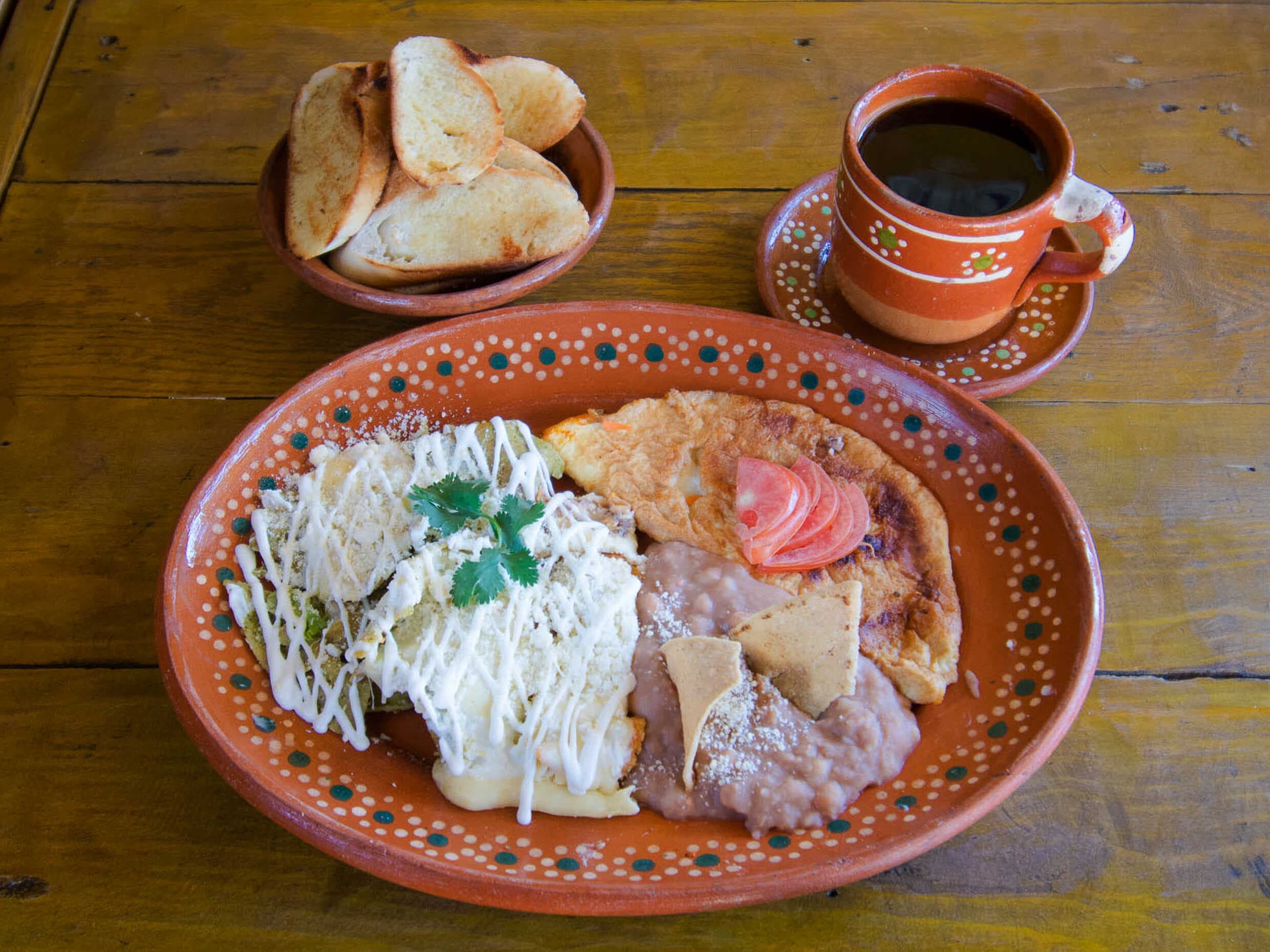 Chilaquiles Verdes Gratinados