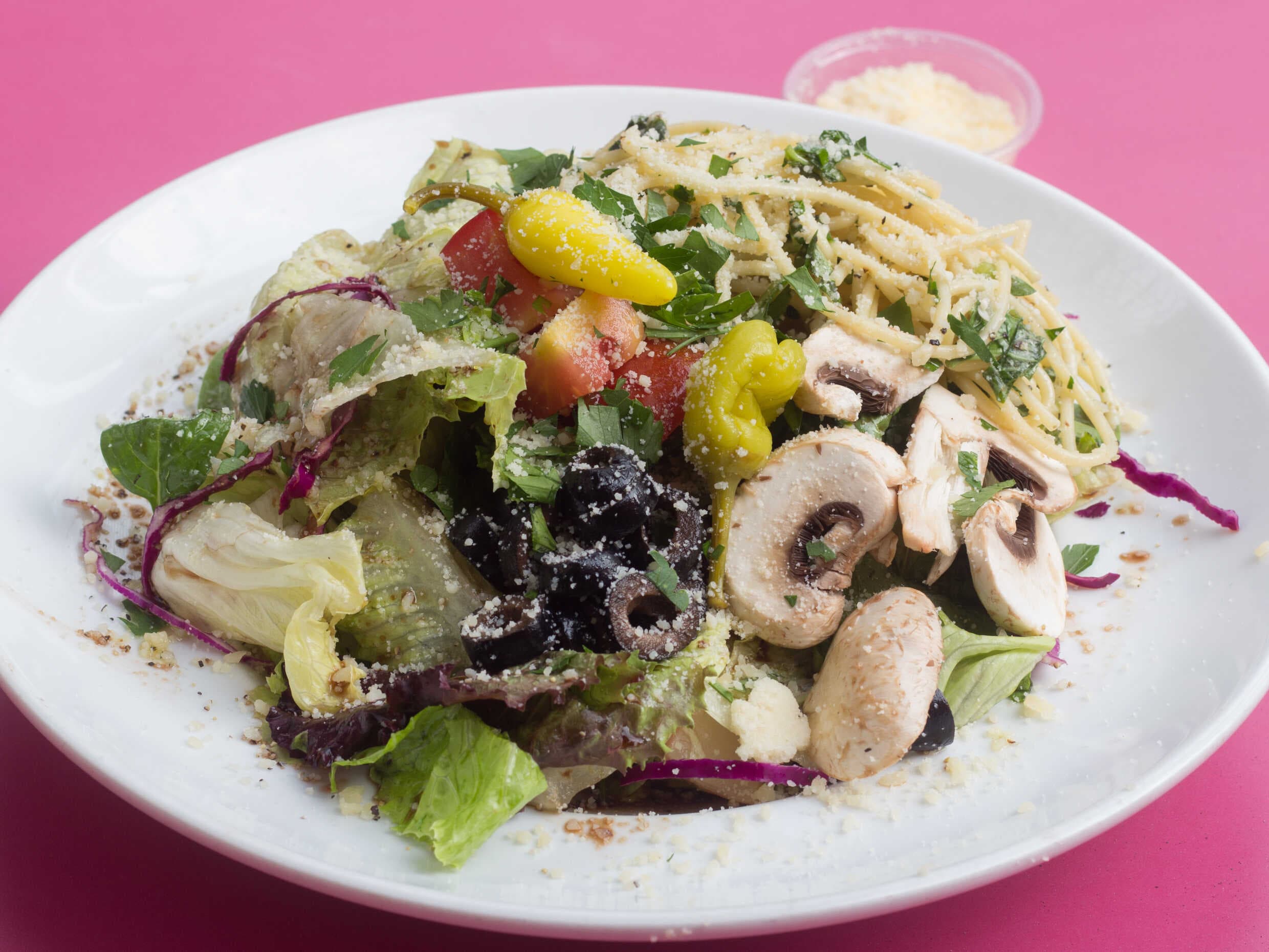 Ensalada Pollo Piccata