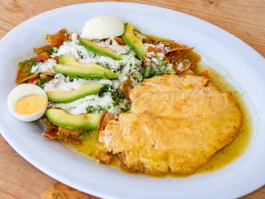 Chilaquiles con Carne + huevo