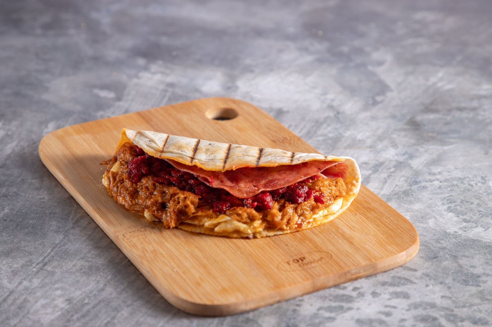 Quesadilla de Pierna y Chorizo
