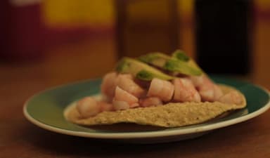 Tostada de Camarón & Calamar