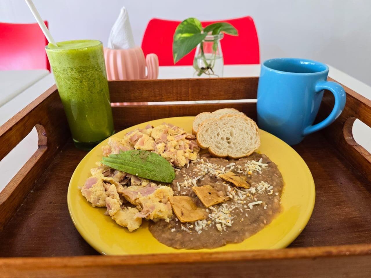 Huevos con Salchicha