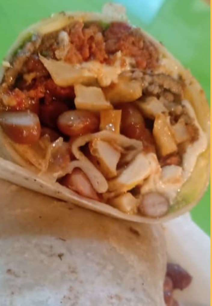 Burrito Pollo Empanizado