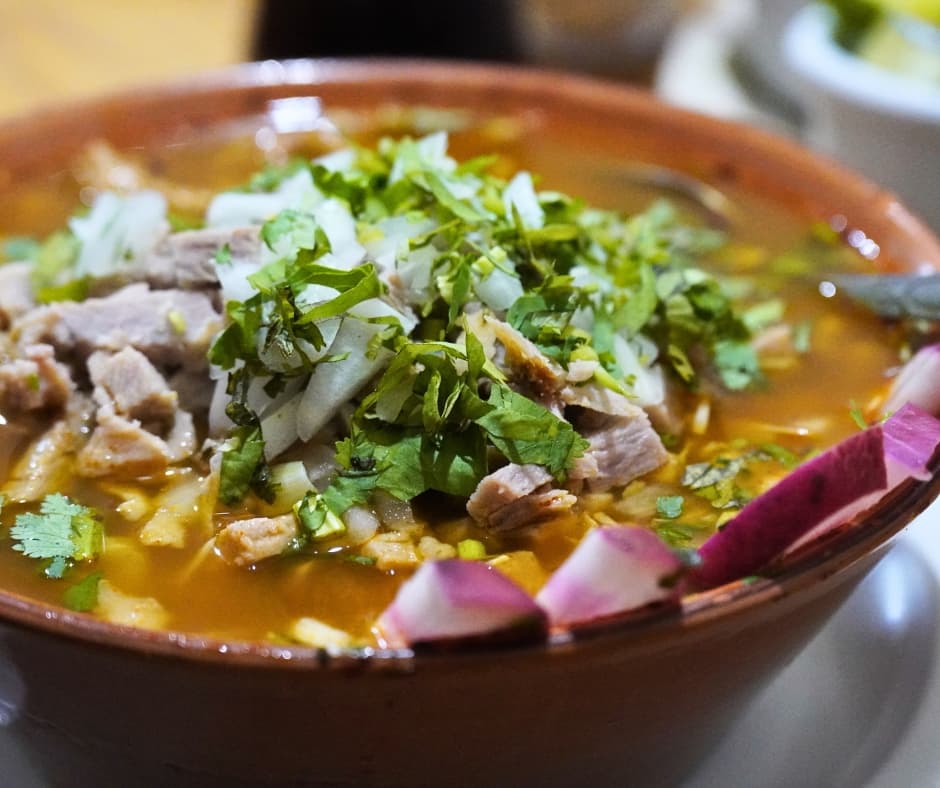 Pozole Rojo Grande de Tu Elección