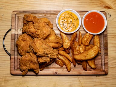 Combo 3 (8 Alitas + Papas peq + Bebida)