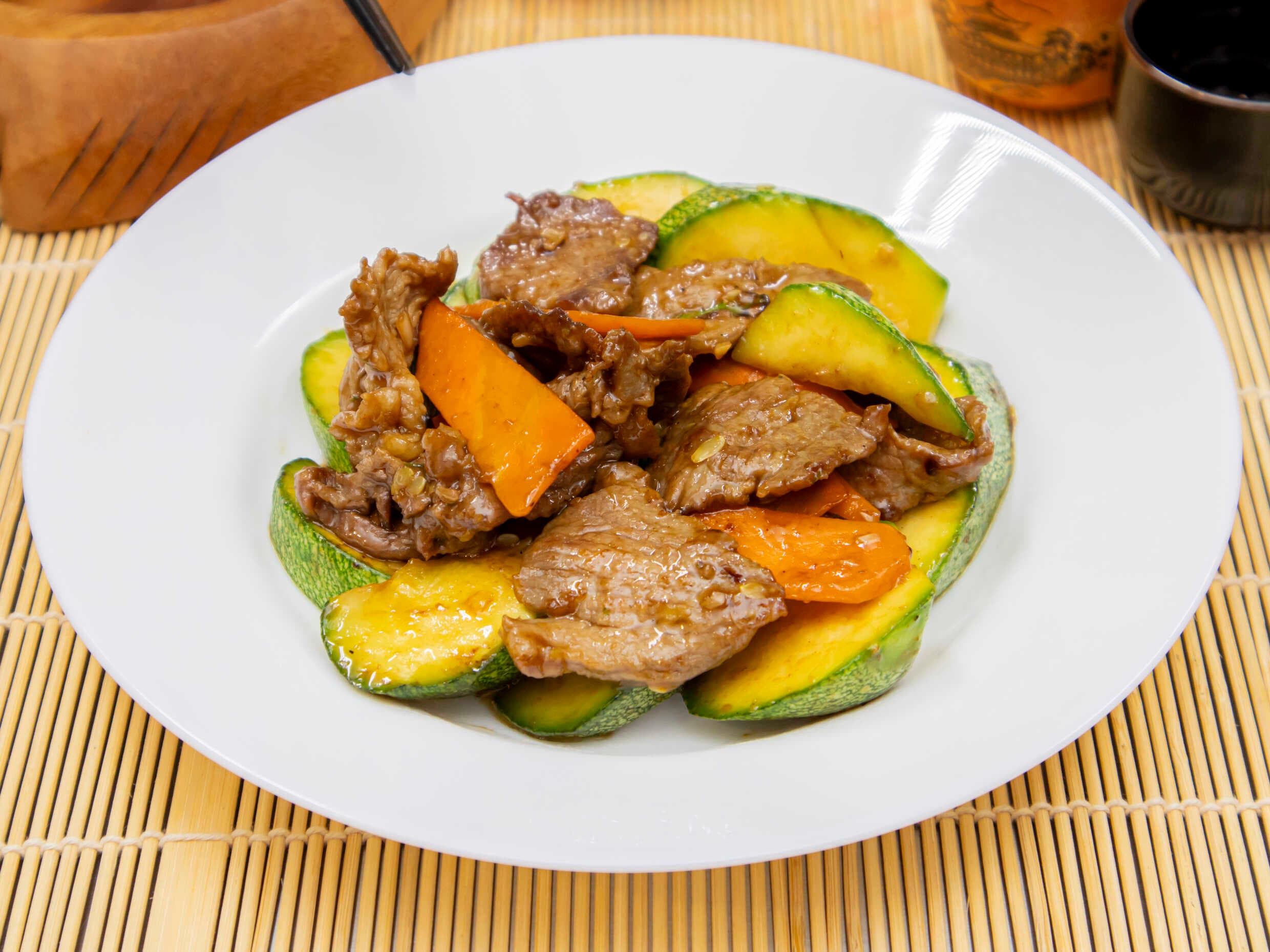 Calabaza Con Bistec (Grande) 瓜仔牛肉大盒