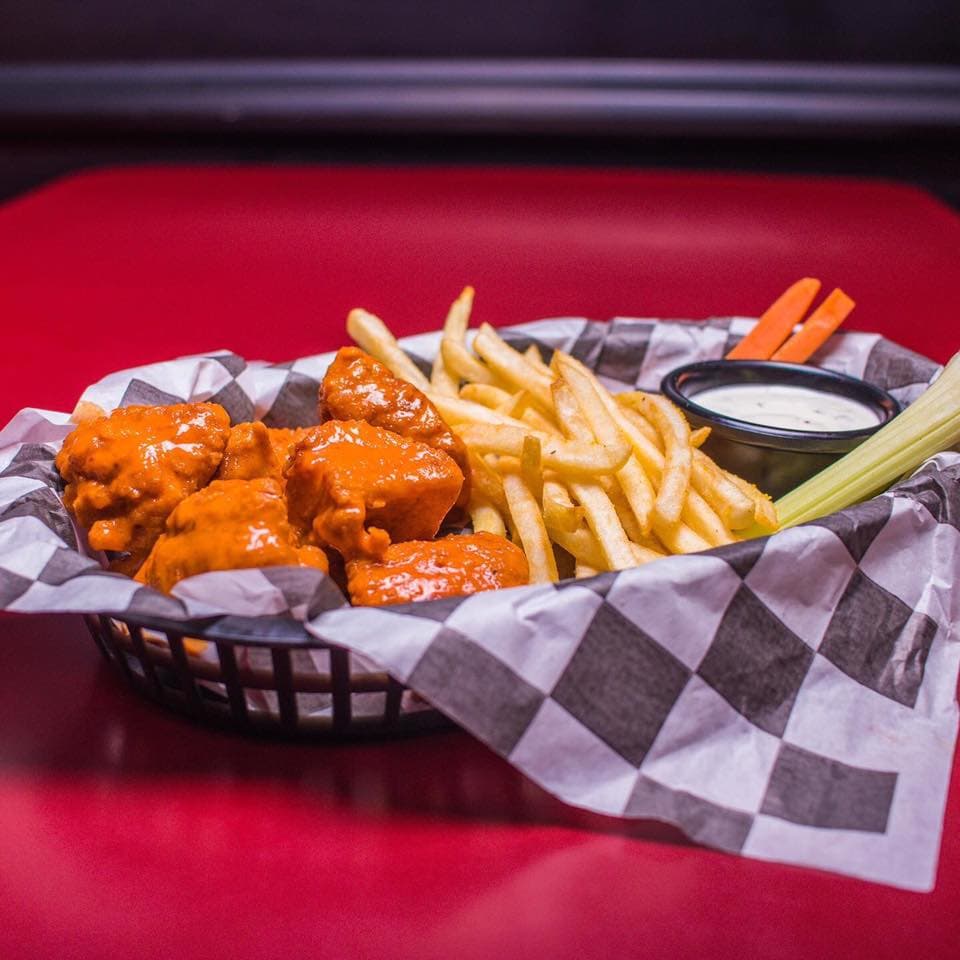 Boneless + Papas Francesas