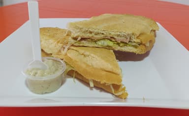 Sándwich de Jamón y Queso