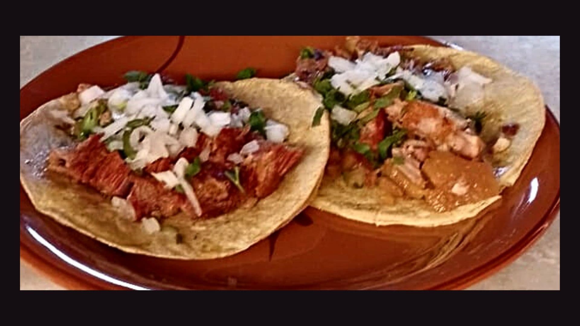 2  Quesadillas + Coca cola 355 ml
