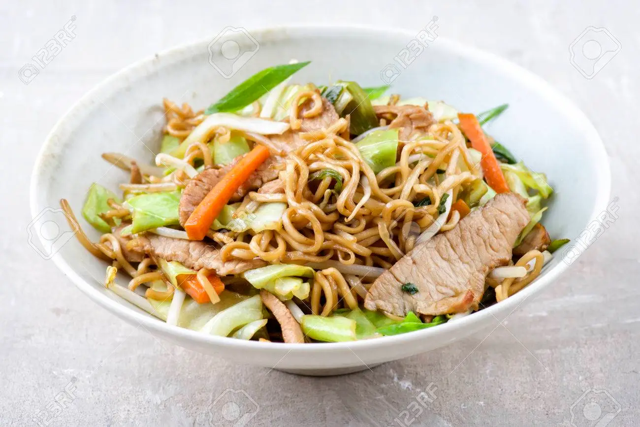 Pasta Yakisoba de Cerdo