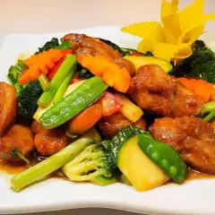 Verdura con Pollo en Trozos