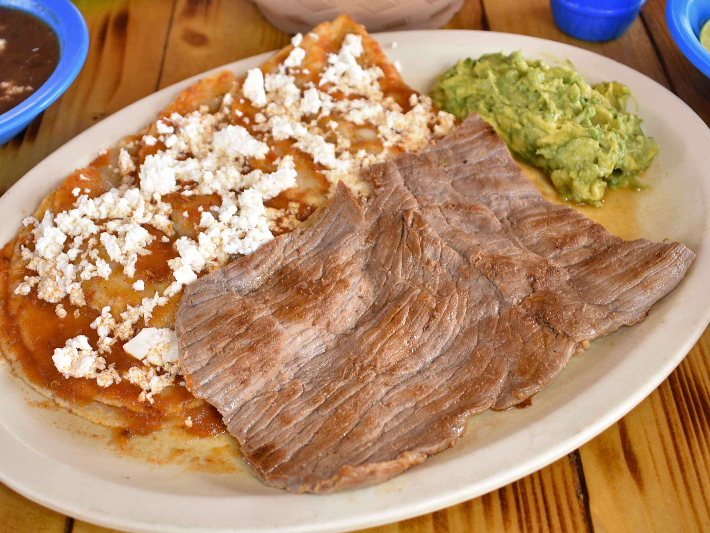 Enchiladas con Cecina