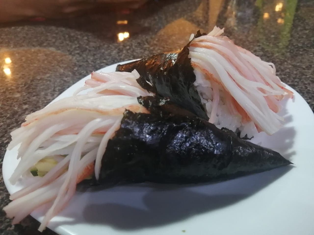 TEMAKI KANI (2 PIEZAS ENVUELTAS EN FORMA DE CONO