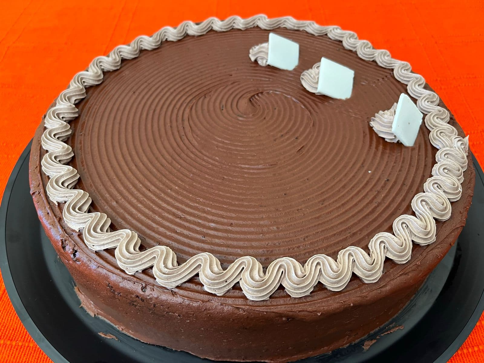 Pastel Grande de Chocolate