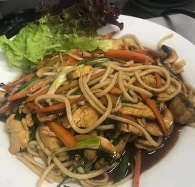 Yakisoba de Pollo