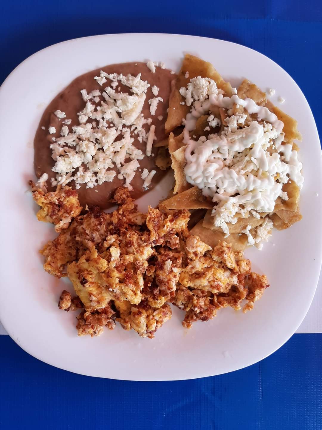 Huevos Revueltos con Jamón
