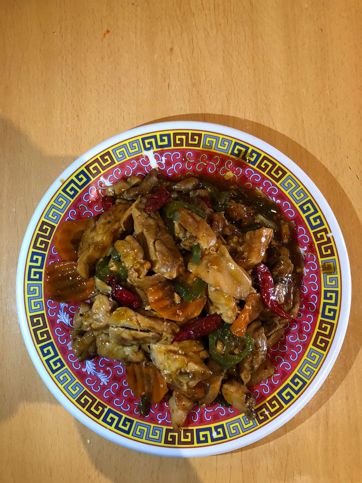 Camarones más  Tres Guisos más Arroz o Espagueti