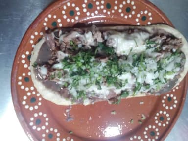 Huarache de Chorizo
