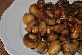 Champiñones al Ajillo