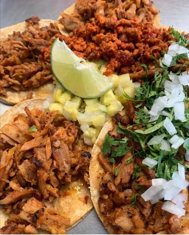Combo DiD 2 Quesadillas + 1 Taco + Agua