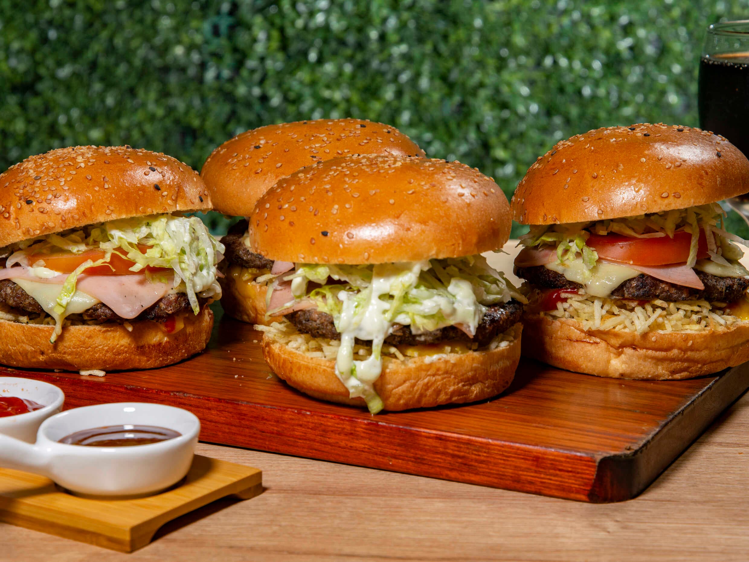 Combo 4: 4 Burgers Sencillas