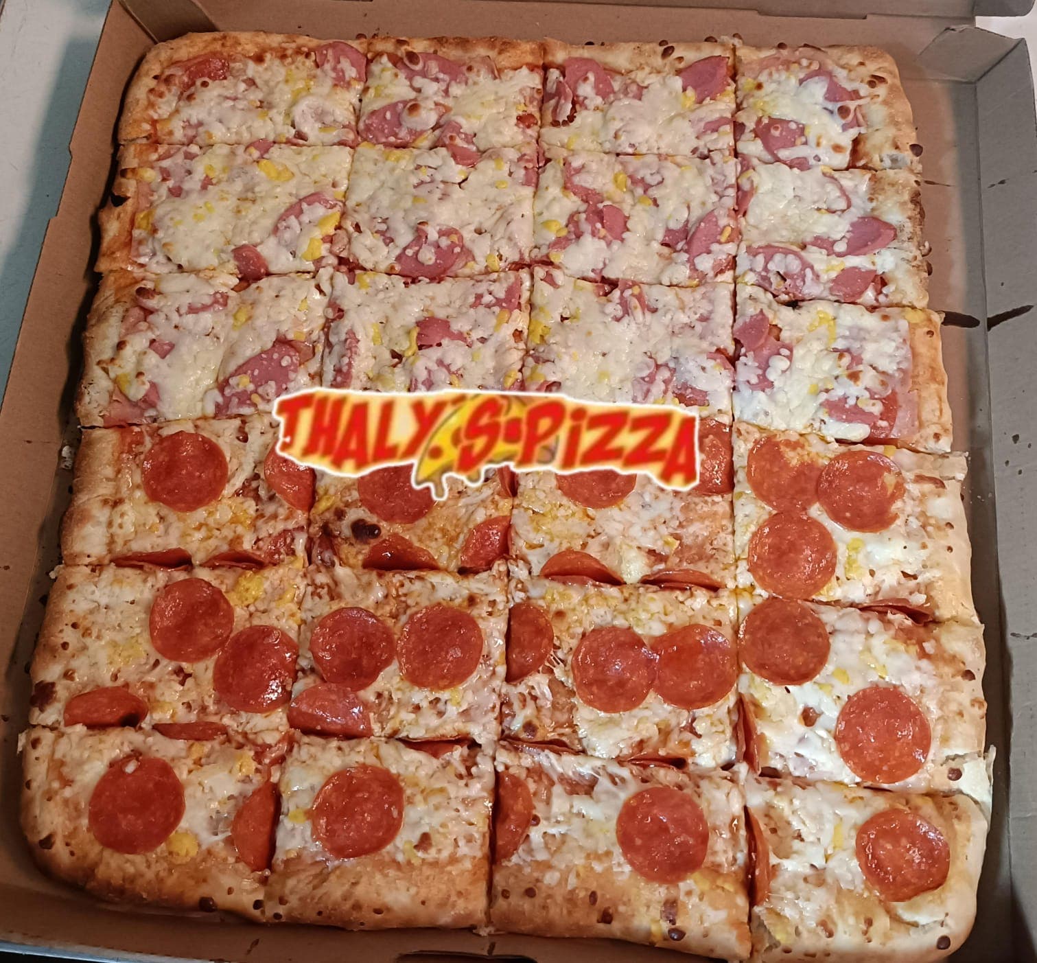 Pizza Cuadrada 16 Rebanadas