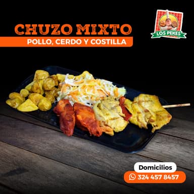 Chuzo Mixto con Arepa