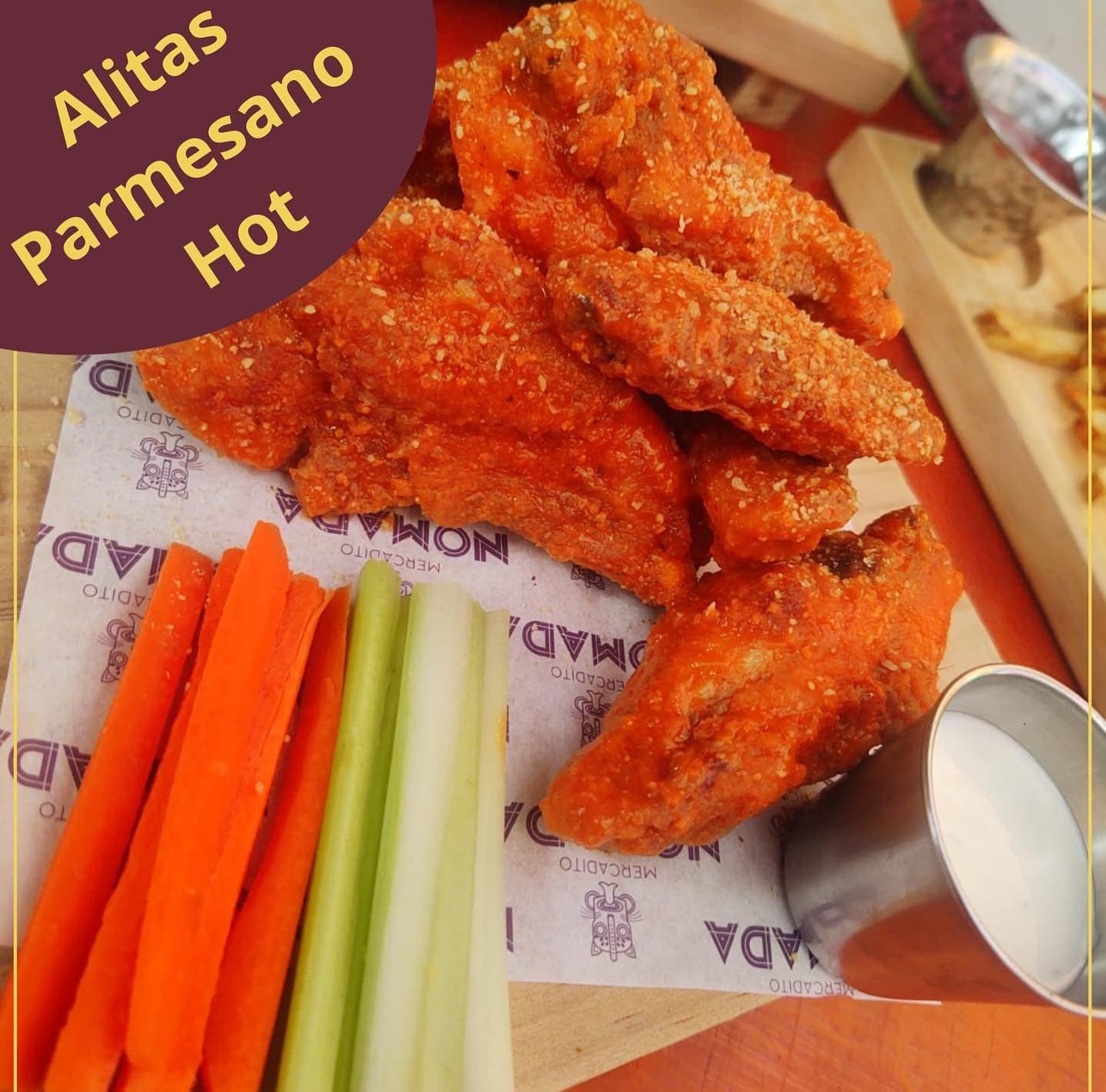 Orden de Alitas Parmesano Hot +++
