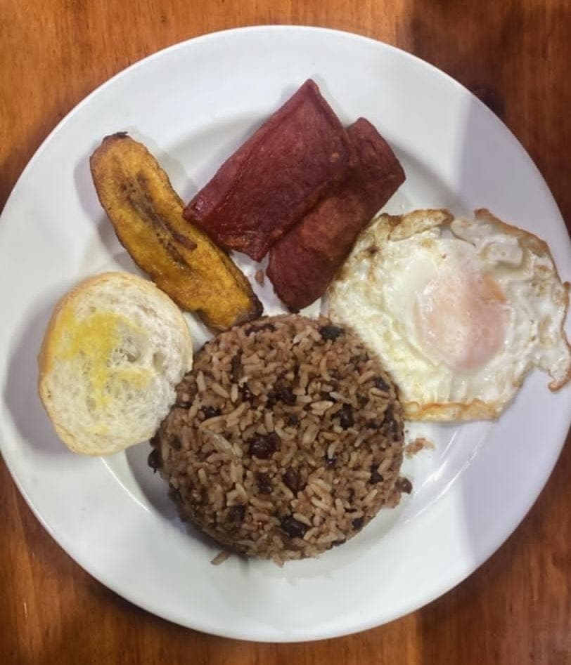 Desayuno Completo + Café