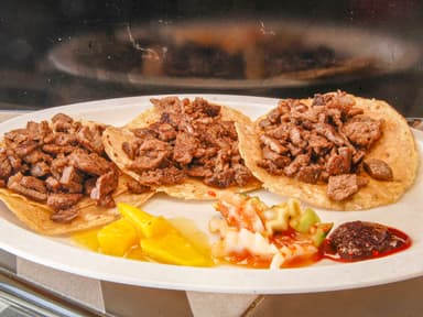 Taco de asada en maiz