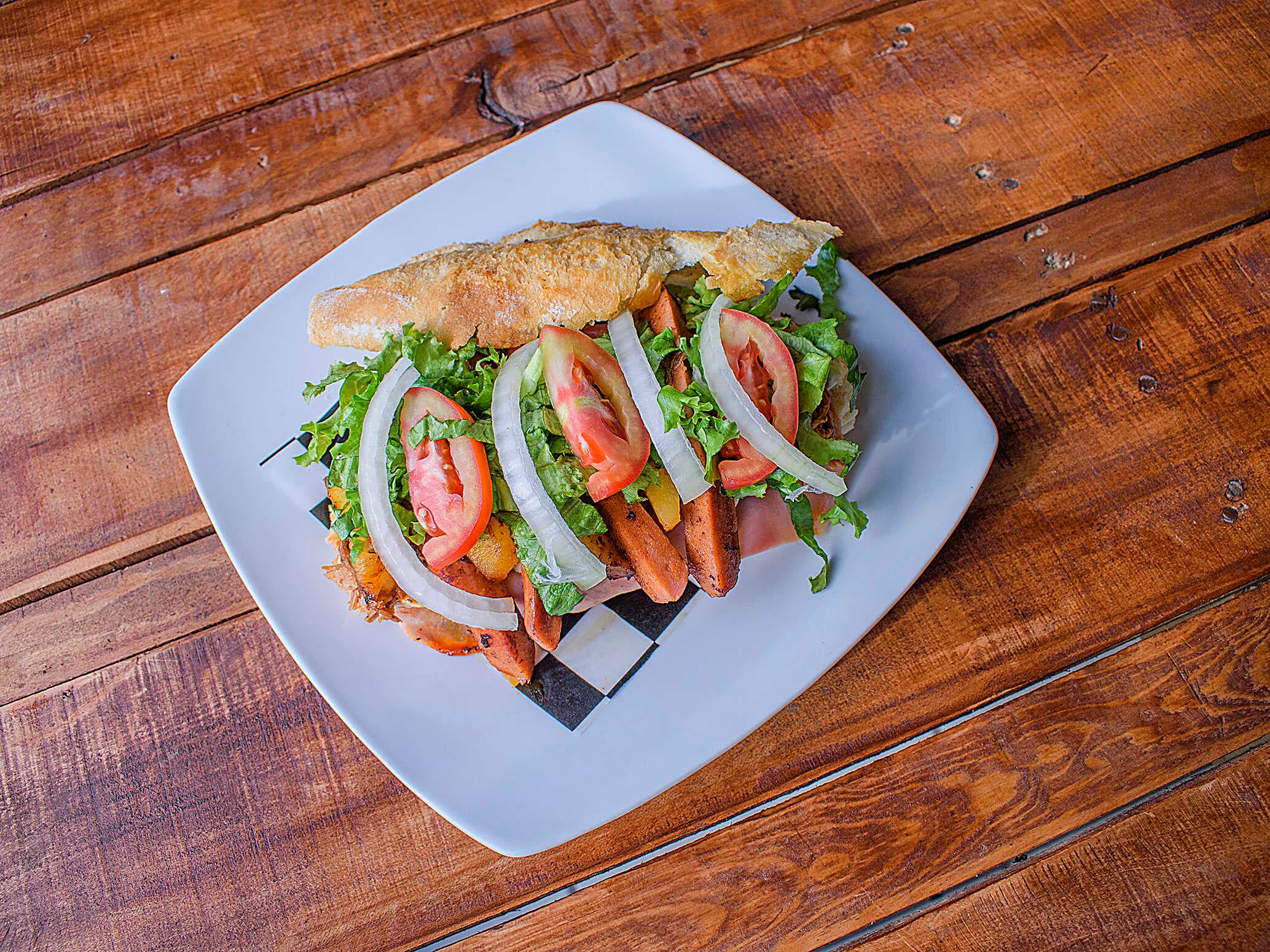 Lonche Cubano
