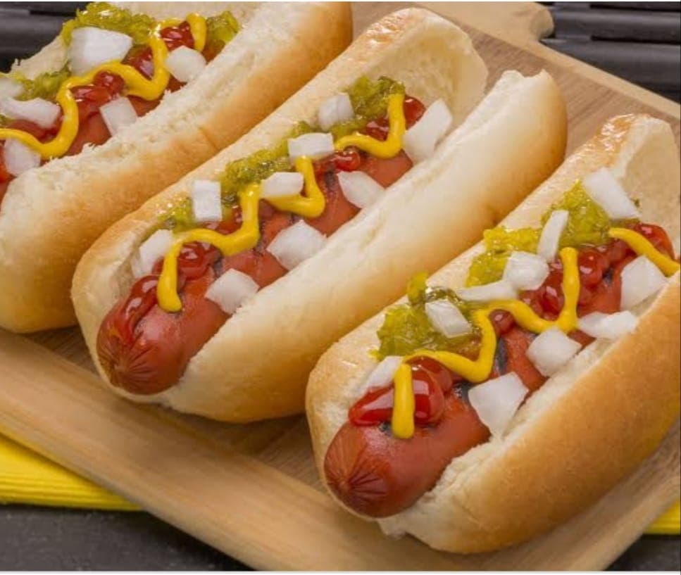 Dogos con Salchicha Envuelta en Tocino