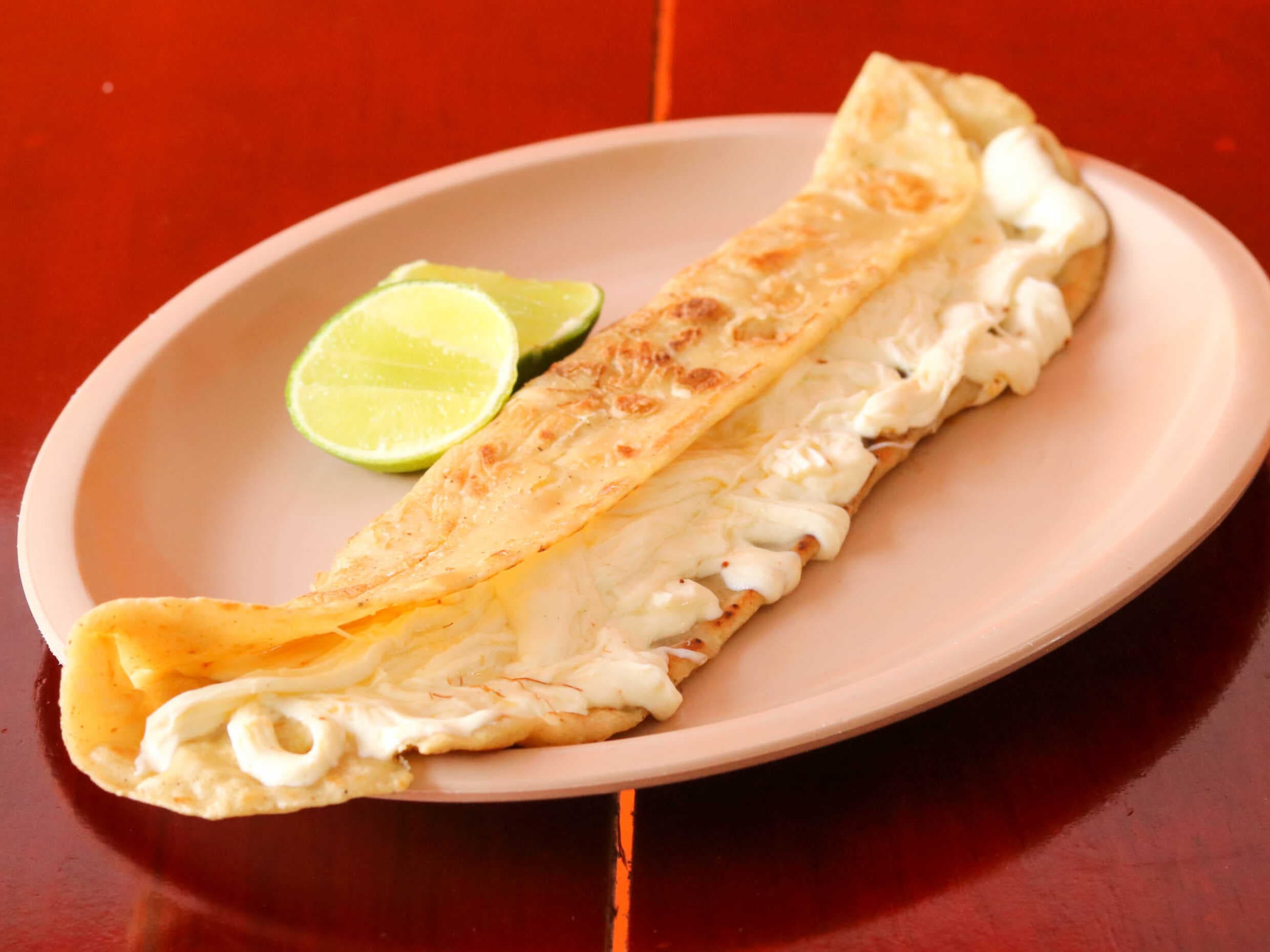 Quesadilla Gigante de Queso
