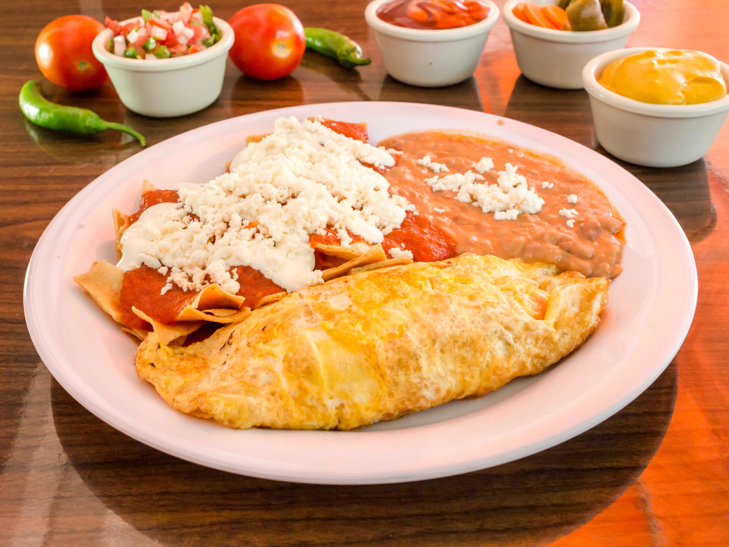 Huevos al Gusto con Chilaquiles