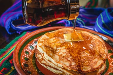 Hot Cakes Rellenos de Cajeta