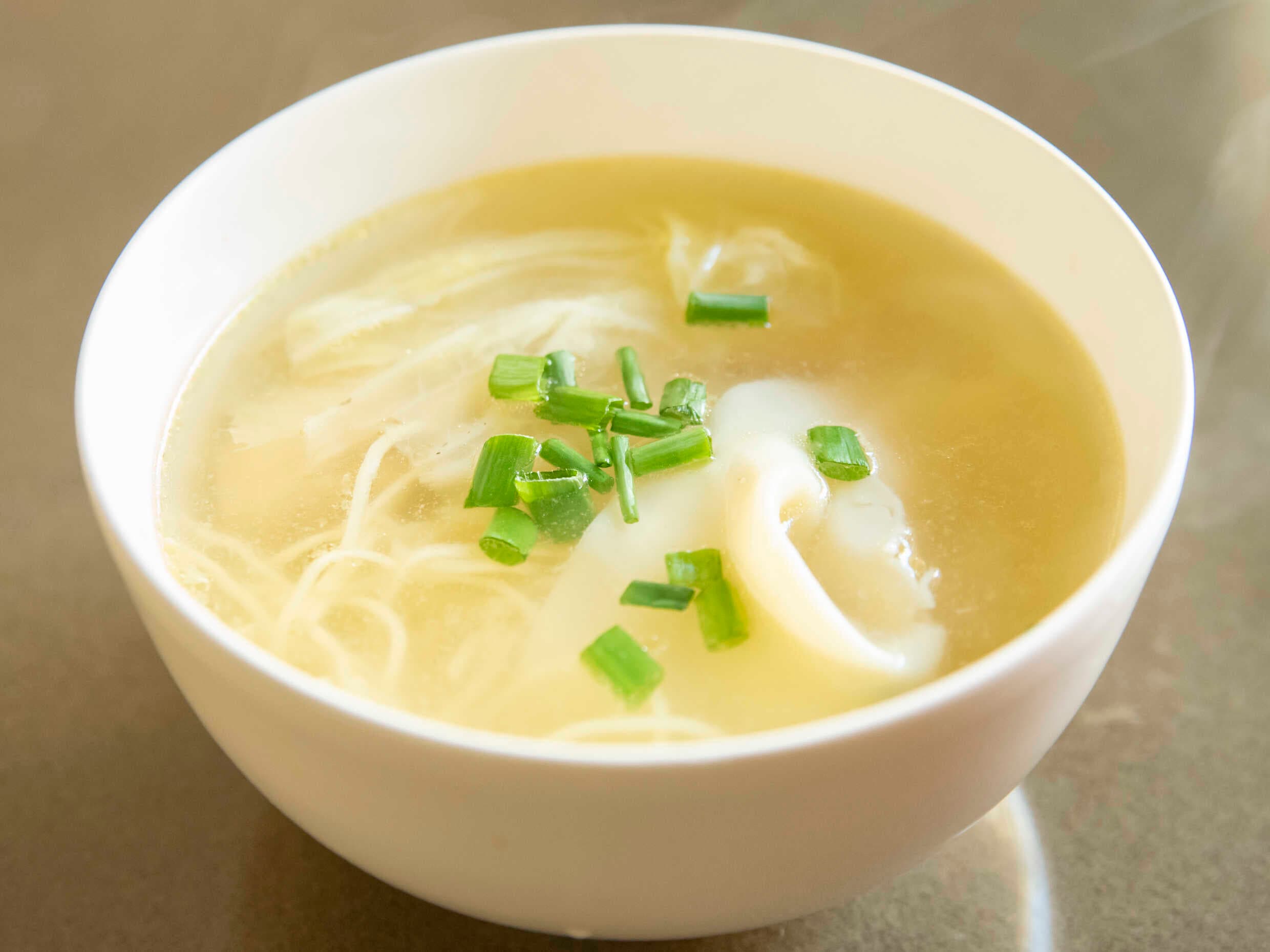 Sopa Wantán de Pollo