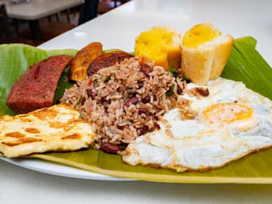 Desayuno Típico Pinto Jumbo