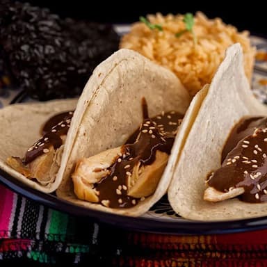 Taco Pollo con Mole