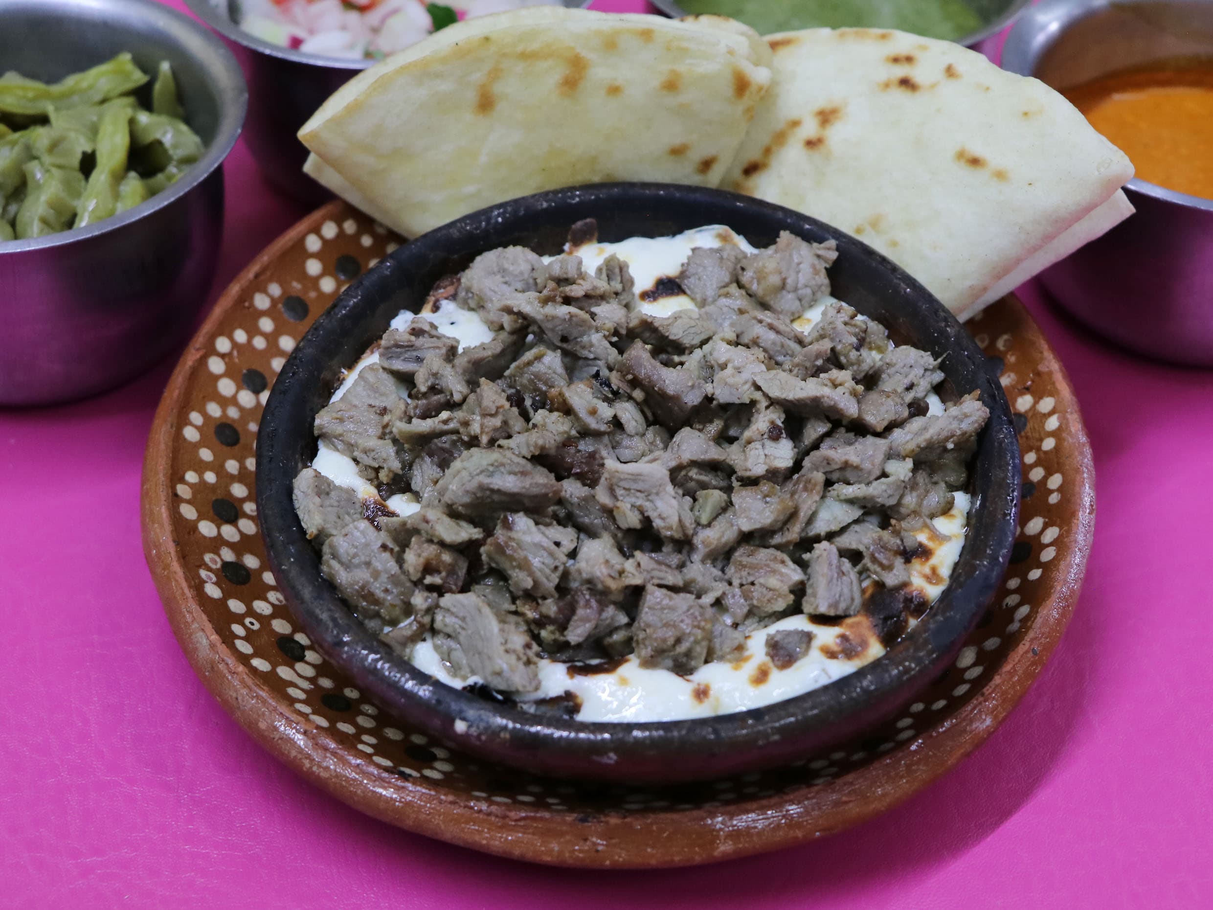 Queso Fundido con Chuleta