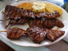 Anticucho y Chorizo