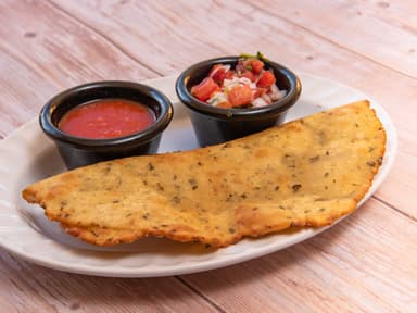 Mega Empanada de Manchego