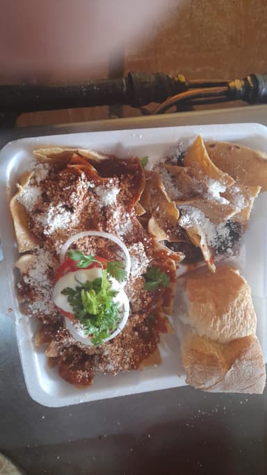 Chilaquiles con Champiñones