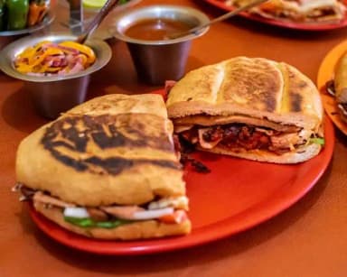 Torta Toluqueña