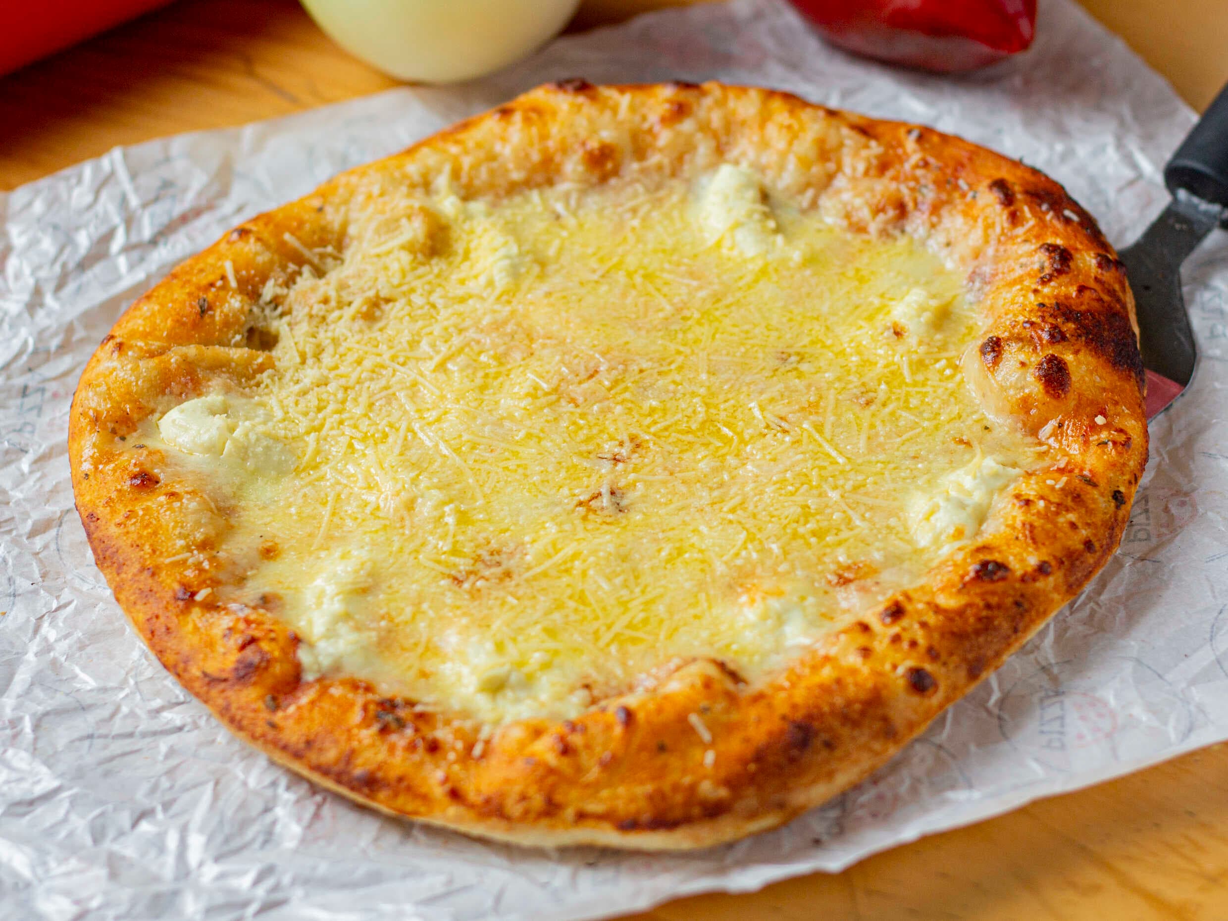 2X1 Pizza Tres Quesos Pequeña (20cm)