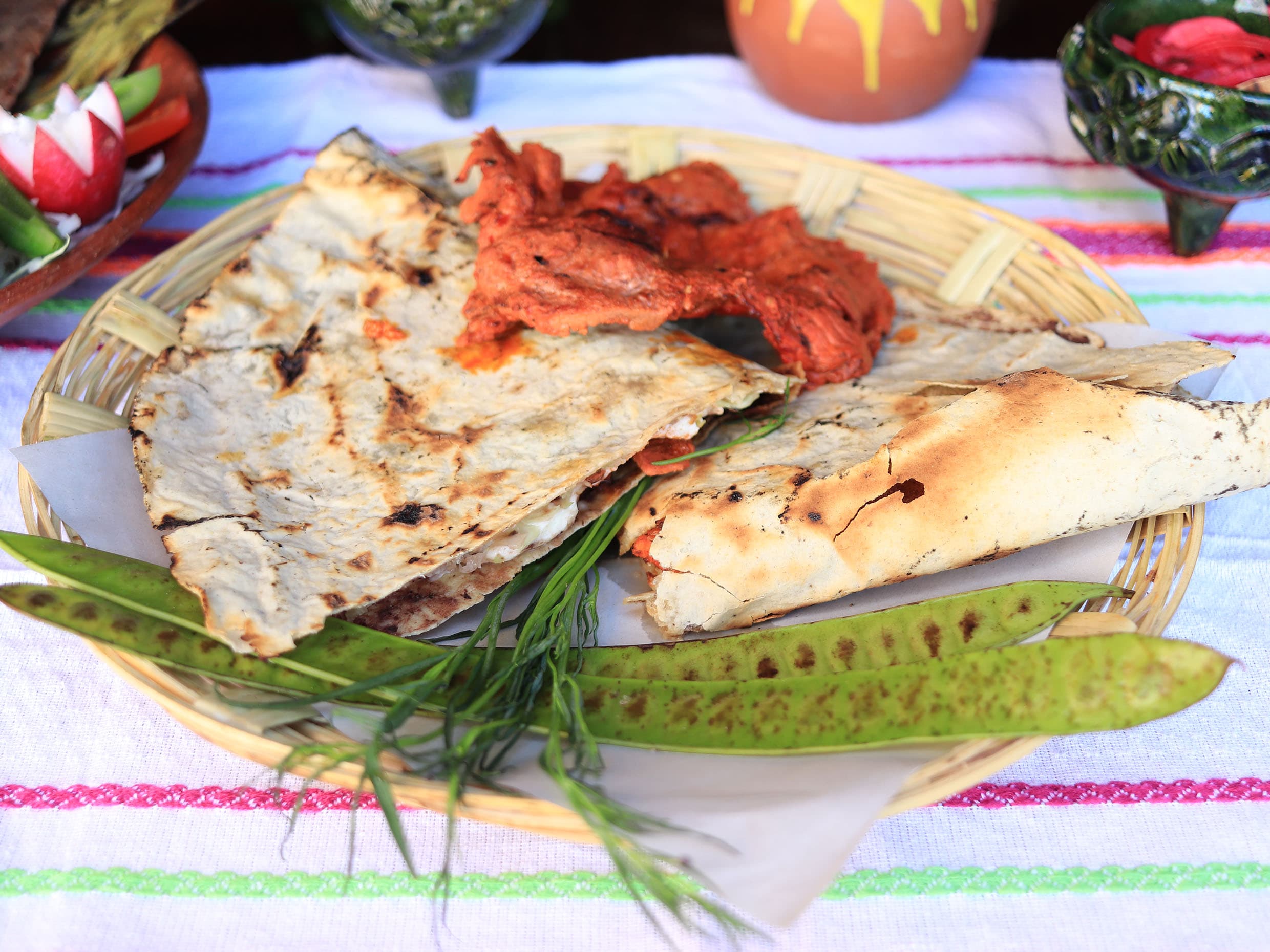 Tlayuda de falda de Costilla