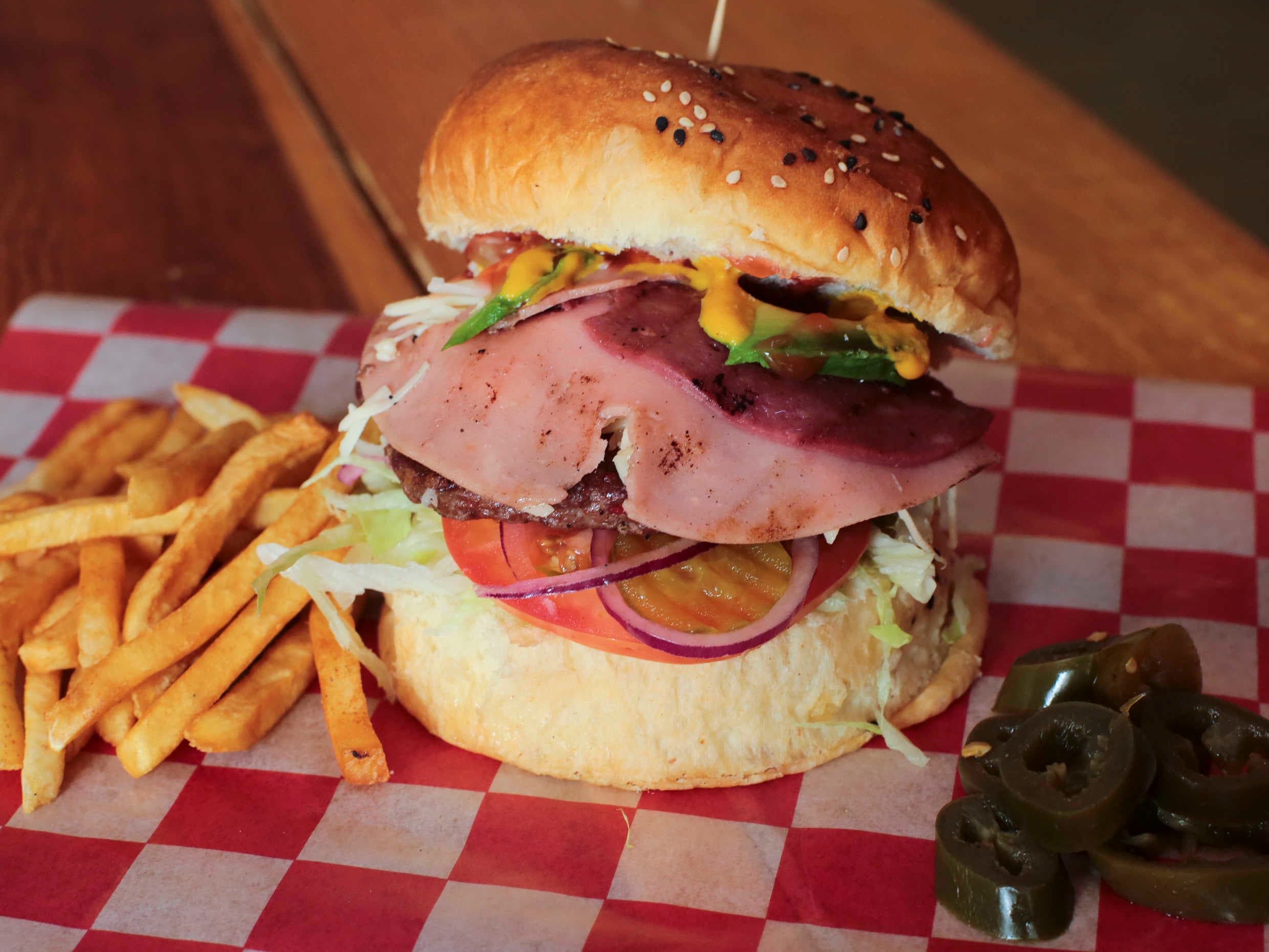 Hamburguesa Clásica + Refresco