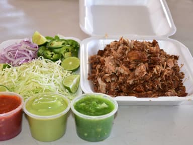 1 Kilo Carnitas a Elegir y Soda 2 Litros